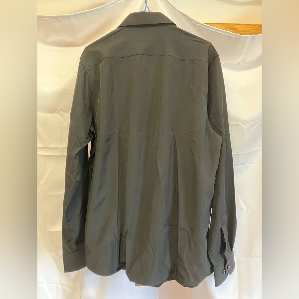 Black Dress Shirt with Classic Collar and Long Sleeves - Picture 5 of 9